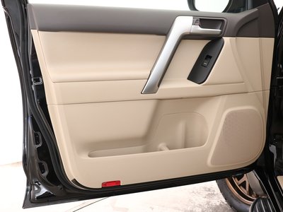 2025 Toyota LAND CRUISER PRADO thumbnail 63