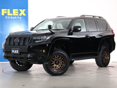2025 Toyota LAND CRUISER PRADO photo 1