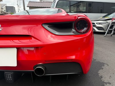 2017 Ferrari 488 GTB 照片 14