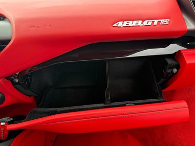 صورة مصغرة 28 لـ 2017 Ferrari 488 GTB