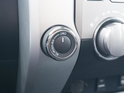 2018 Toyota TUNDRA thumbnail 35