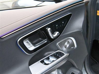 2024 Mercedes-BENZ EQE AMG thumbnail 40