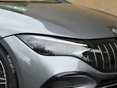 2024 Mercedes-BENZ EQE AMG photo 9