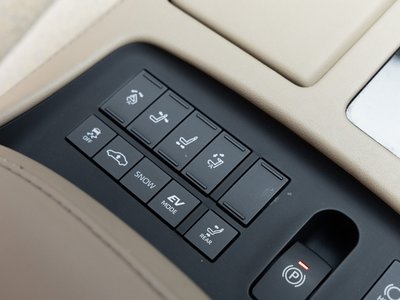 صورة 59 لـ 2019 Toyota CENTURY