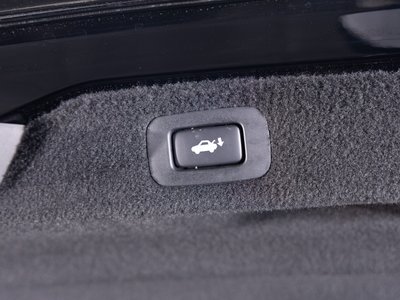 صورة 70 لـ 2019 Toyota CENTURY