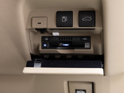 صورة 62 لـ 2019 Toyota CENTURY