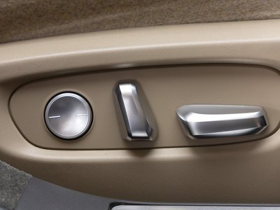 صورة 64 لـ 2019 Toyota CENTURY