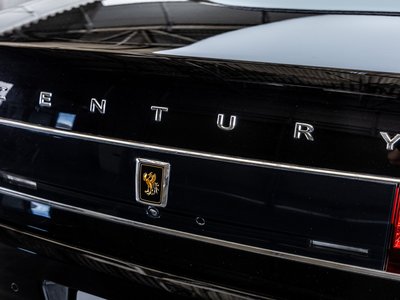 صورة 37 لـ 2019 Toyota CENTURY