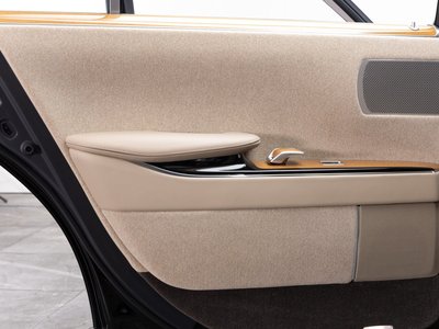 صورة 67 لـ 2019 Toyota CENTURY