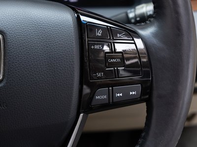 صورة 61 لـ 2019 Toyota CENTURY