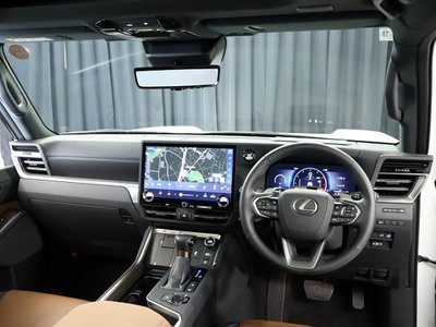 2025 Lexus GX — фото 4