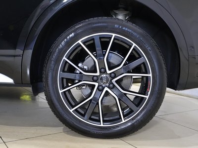 صورة 11 لـ 2024 AUDI Q5