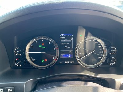 2017 Lexus LX — фото 21
