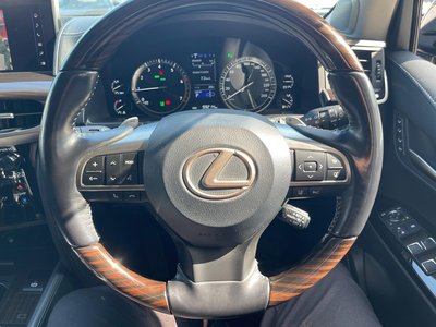 2017 Lexus LX — фото 27
