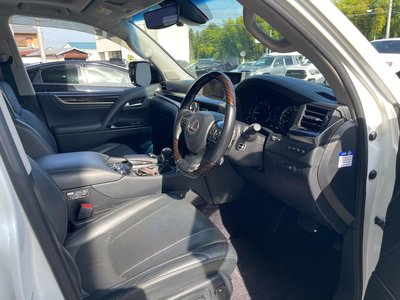 2017 Lexus LX — фото 20