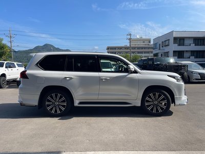 2017 Lexus LX — фото 4