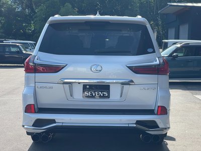 2017 Lexus LX — фото 6