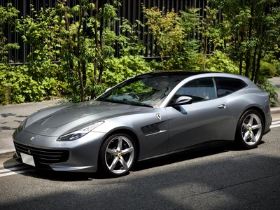 2017 Ferrari GTC4 LUSSO — фото 1
