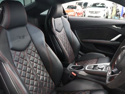صورة 12 لـ 2018 AUDI TT RS COUPE