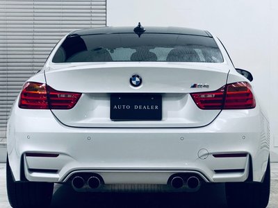 صورة 10 لـ 2015 BMW M4 COUPE