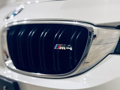 صورة 33 لـ 2015 BMW M4 COUPE