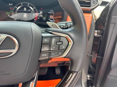2023 Lexus LX thumbnail 31