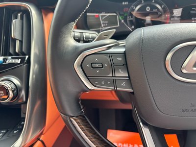 2023 Lexus LX thumbnail 30