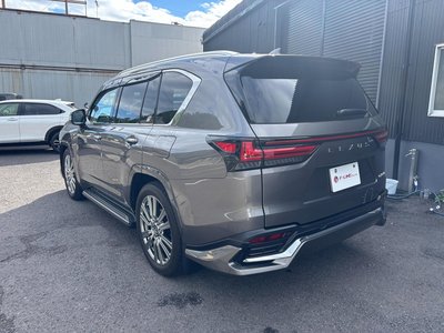 2023 Lexus LX photo 13