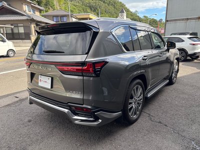 2023 Lexus LX photo 16