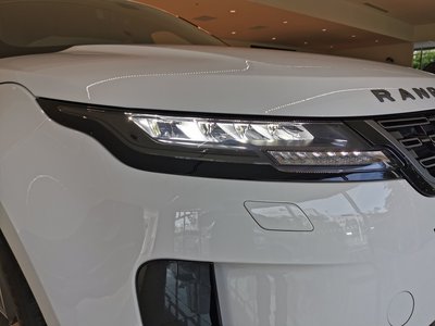 صورة 8 لـ 2025 LAND Rover RANGE ROVER EVOQUE