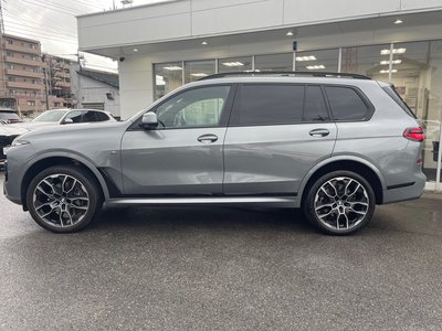 2023 BMW X7 photo 6