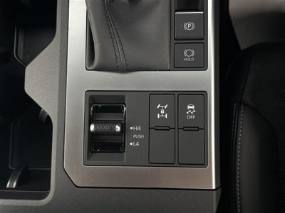 2024 Toyota LAND CRUISER 250 photo 13