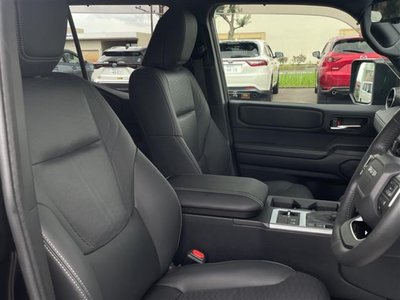 2024 Toyota LAND CRUISER 250 photo 17