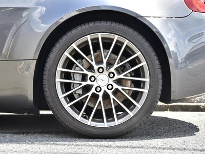 صورة مصغرة 18 لـ 2009 Aston Martin V8