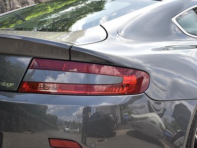 صورة مصغرة 15 لـ 2009 Aston Martin V8