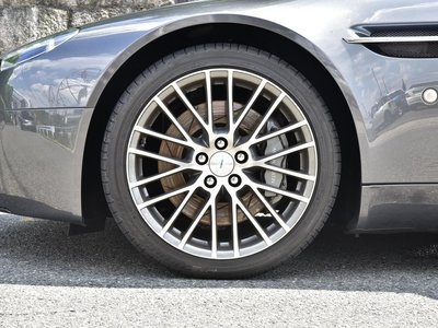 صورة مصغرة 20 لـ 2009 Aston Martin V8