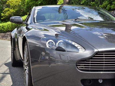 صورة مصغرة 8 لـ 2009 Aston Martin V8