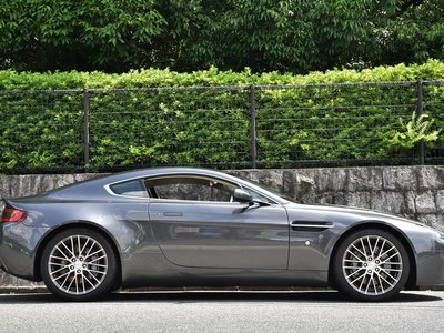 صورة مصغرة 12 لـ 2009 Aston Martin V8