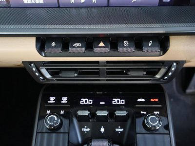 2022 Porsche 911 thumbnail 25