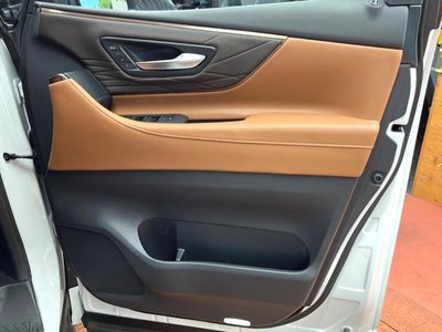صورة 33 لـ 2025 Toyota VELLFIRE