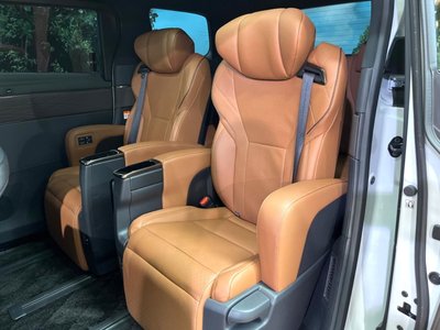 صورة 25 لـ 2025 Toyota VELLFIRE
