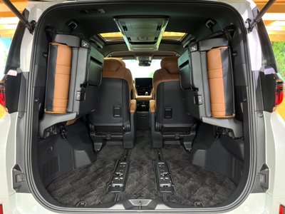 صورة 13 لـ 2025 Toyota VELLFIRE