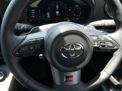 صورة مصغرة 38 لـ 2025 Toyota GR YARIS