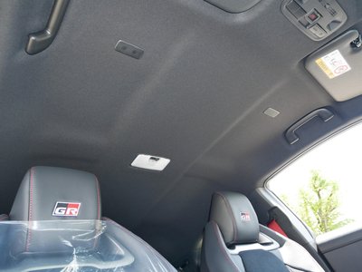 صورة مصغرة 34 لـ 2025 Toyota GR YARIS
