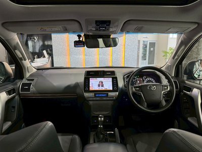 2023 Toyota LAND CRUISER PRADO 照片 4