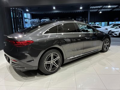 2023 Mercedes-BENZ EQE photo 5