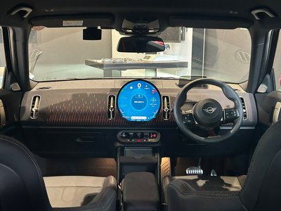 2024 MINI COOPER COUNTRYMAN photo 3