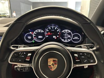 2019 Porsche CAYENNE photo 15