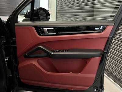2019 Porsche CAYENNE thumbnail 22