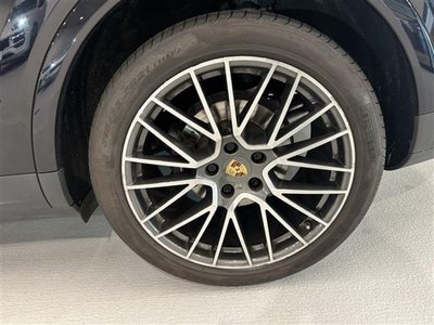 2019 Porsche CAYENNE photo 10